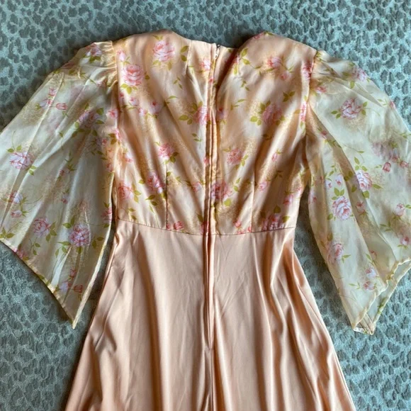 Vintage Handmade Peach-colored V-neck Maxi Dress with Bell Sleeves, size S - Picture 8 of 8